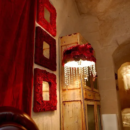 La Corte Degli Agostiniani * Matera